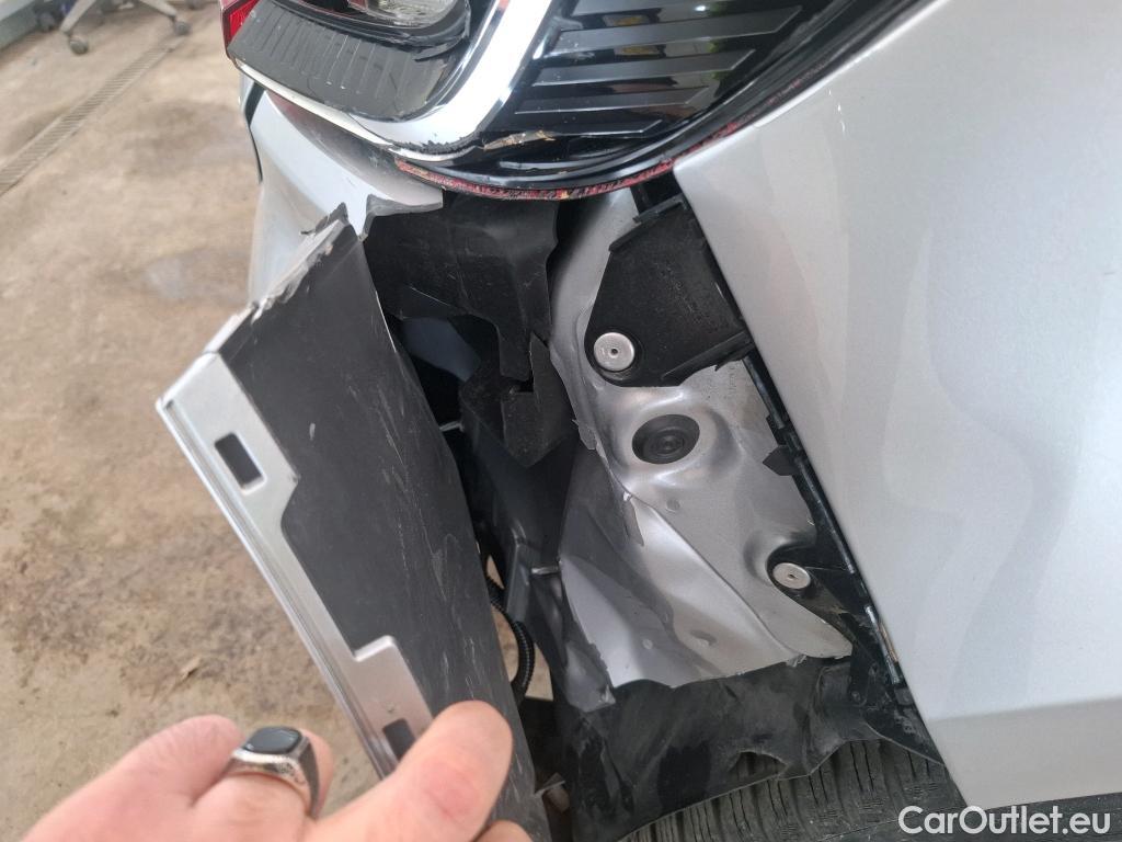  Renault  Clio  V Business 1.6 E-TECH Hybrid 140CV BVA6 E6d #102