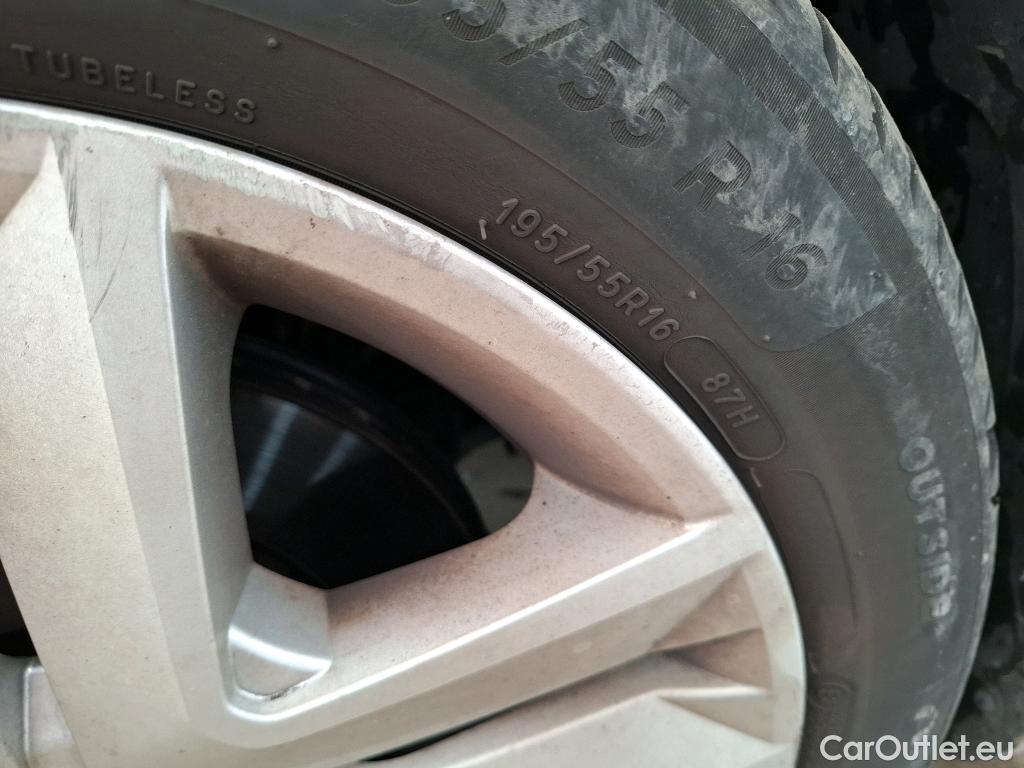  Renault  Clio  V Business 1.6 E-TECH Hybrid 140CV BVA6 E6d #28