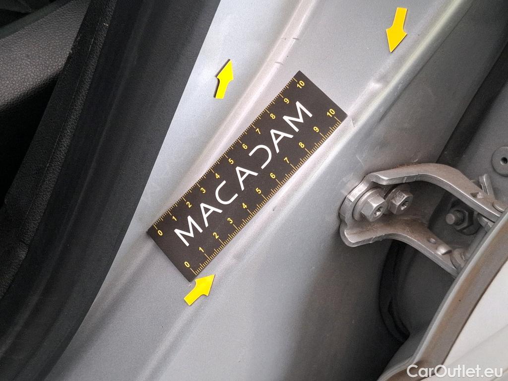  Renault  Clio  V Business 1.6 E-TECH Hybrid 140CV BVA6 E6d #99