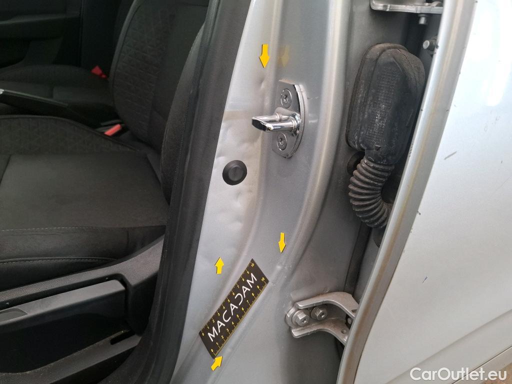  Renault  Clio  V Business 1.6 E-TECH Hybrid 140CV BVA6 E6d #101