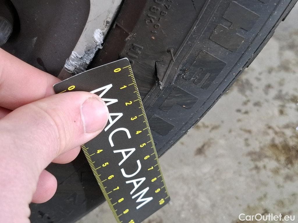  Renault  Captur  II Intens 1.6 E-TECH Hybrid 145CV BVA6 E6d #7