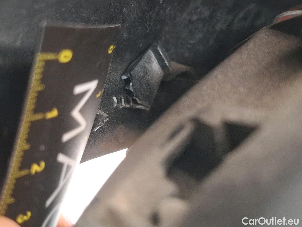  Renault  Clio  V Business 1.6 E-TECH Hybrid 140CV BVA6 E6d #120