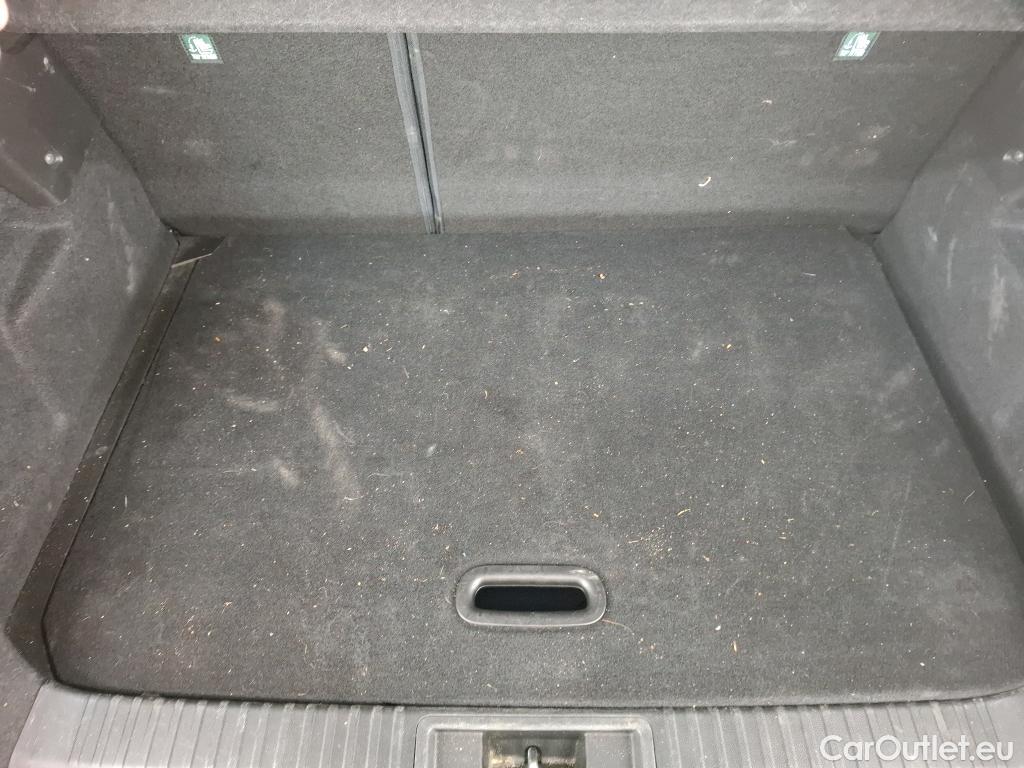  Renault  Captur  II Intens 1.6 E-TECH Hybrid 145CV BVA6 E6d #14