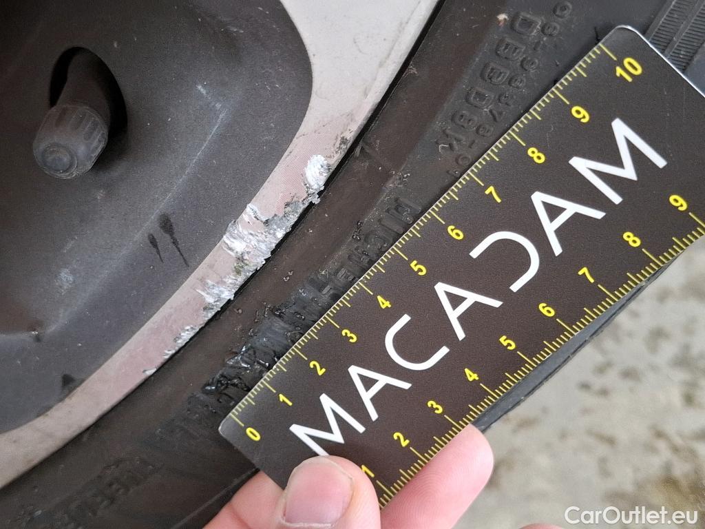  Renault  Captur  II Intens 1.6 E-TECH Hybrid 145CV BVA6 E6d #23