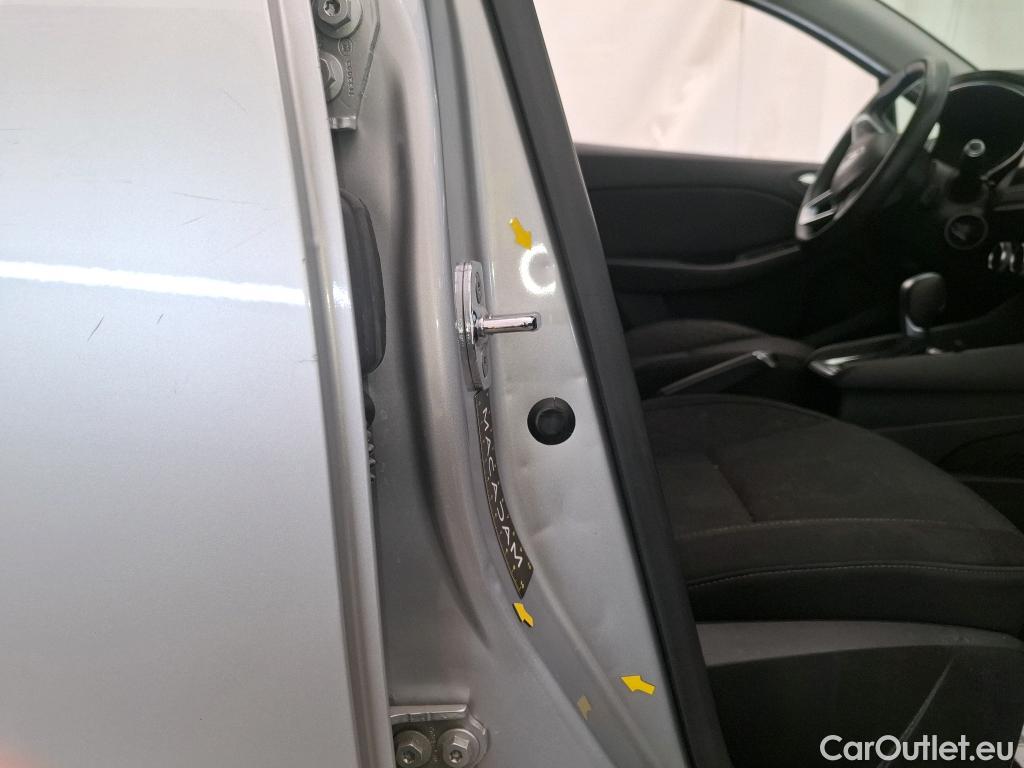  Renault  Clio  V Business 1.6 E-TECH Hybrid 140CV BVA6 E6d #108