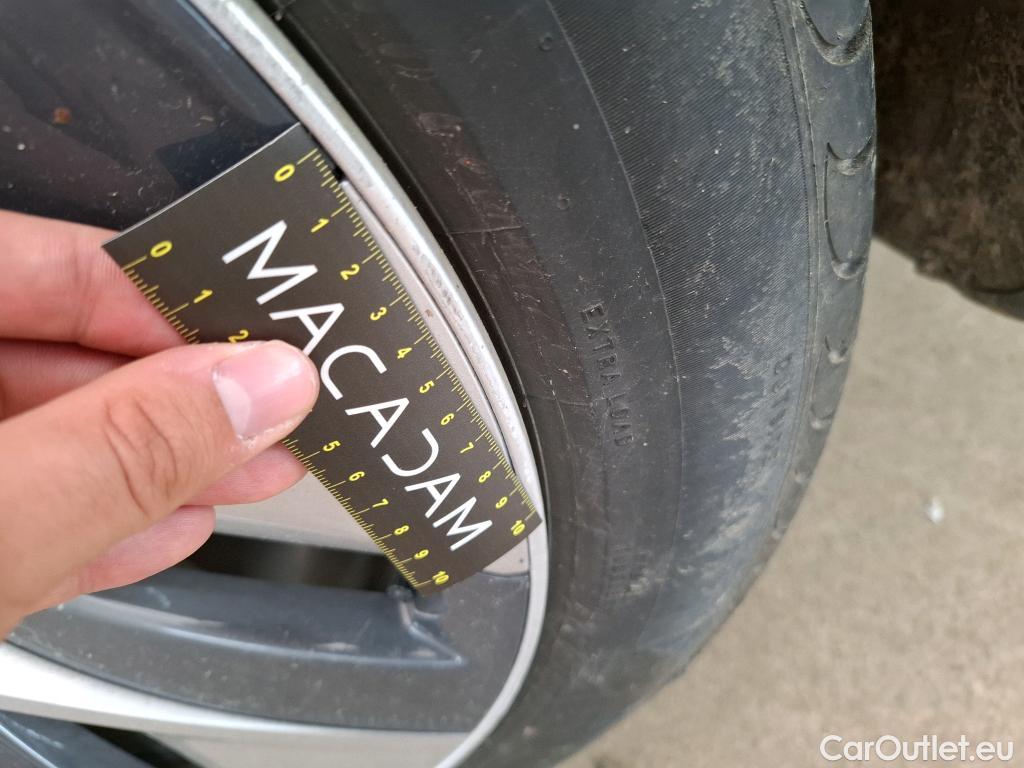  Tesla  Model Y TESLA  / 2020 / 5P / SUV Long Range Dual Motor AWD #26