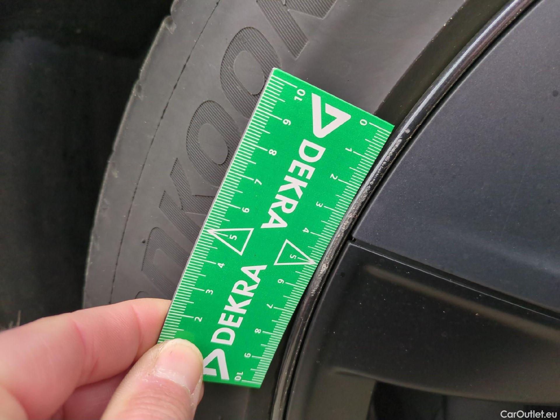  Tesla  Model Y TESLA  / 2020 / 5P / SUV Grande Autonomie Dual-Motor AWD #11