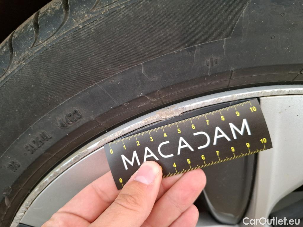  Tesla  Model Y TESLA  / 2020 / 5P / SUV Long Range Dual Motor AWD #29