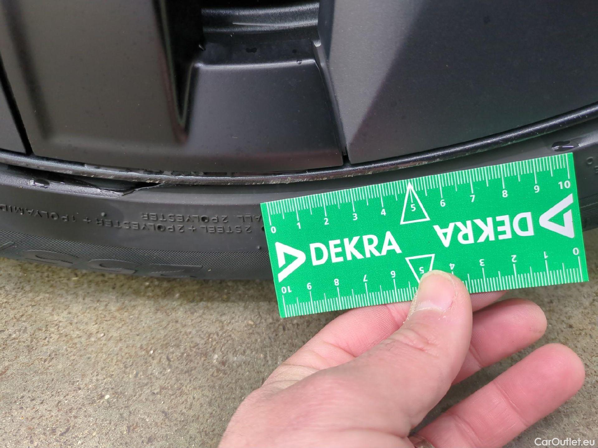  Tesla  Model Y TESLA  / 2020 / 5P / SUV Grande Autonomie Dual-Motor AWD #12