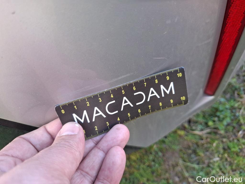  Toyota  Corolla TOYOTA  / 2018 / 5P / Berline Hybride 122h Dynamic Business Supp Lomb #9