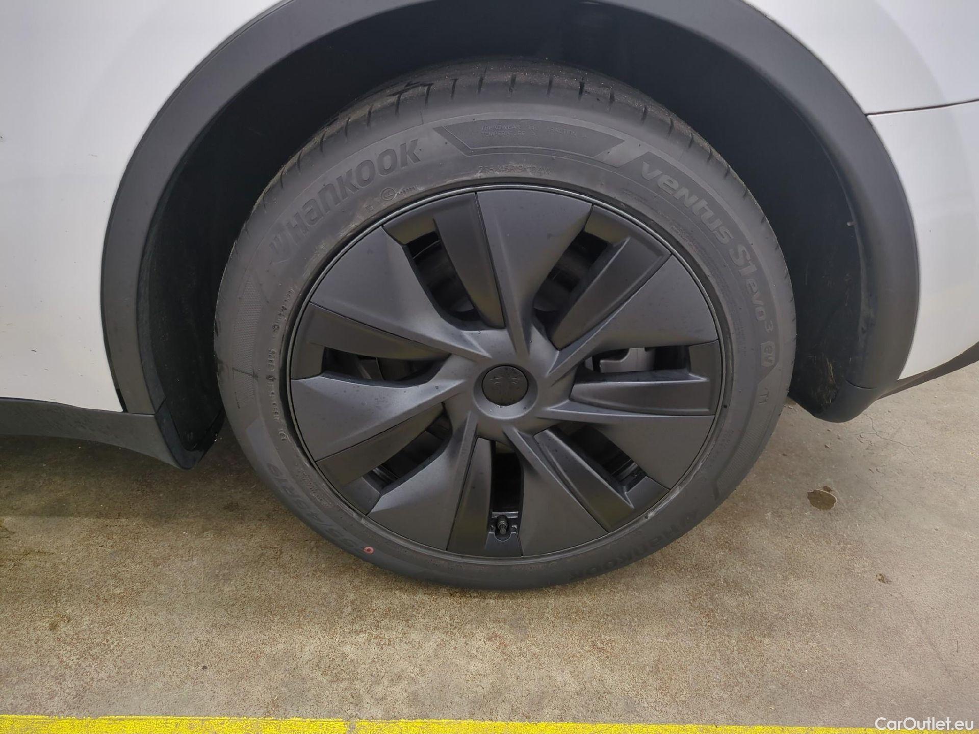  Tesla  Model Y TESLA  / 2020 / 5P / SUV Grande Autonomie Dual-Motor AWD #2