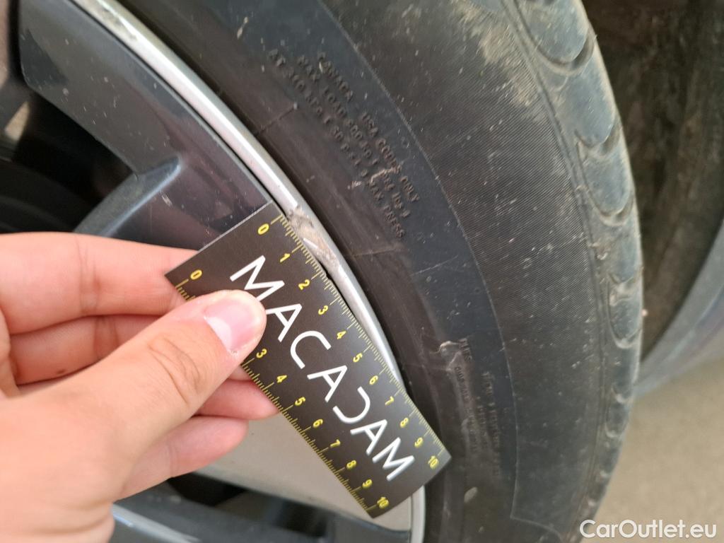  Tesla  Model Y TESLA  / 2020 / 5P / SUV Long Range Dual Motor AWD #19