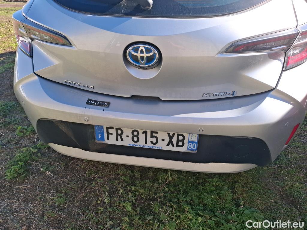  Toyota  Corolla TOYOTA  / 2018 / 5P / Berline Hybride 122h Dynamic Business Supp Lomb #3