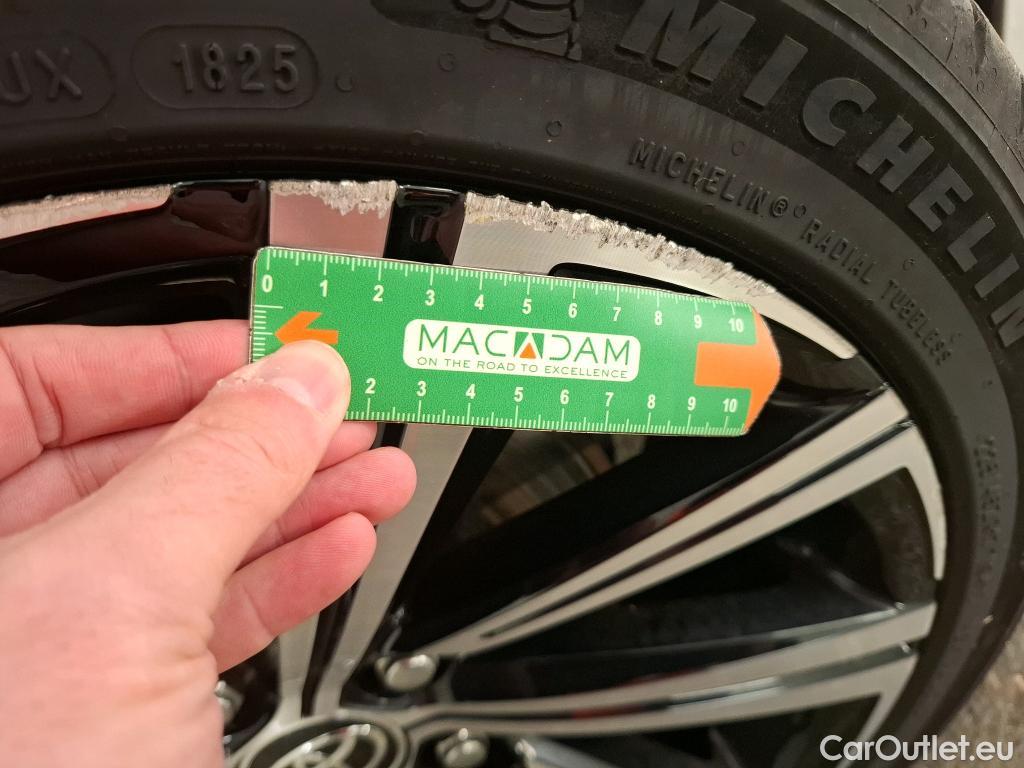  Toyota  Corolla TOYOTA  Touring Sports 2018 5P Break Hybride 184h Design #43