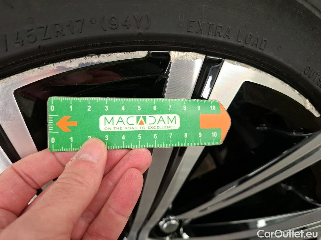  Toyota  Corolla TOYOTA  Touring Sports 2018 5P Break Hybride 184h Design #53