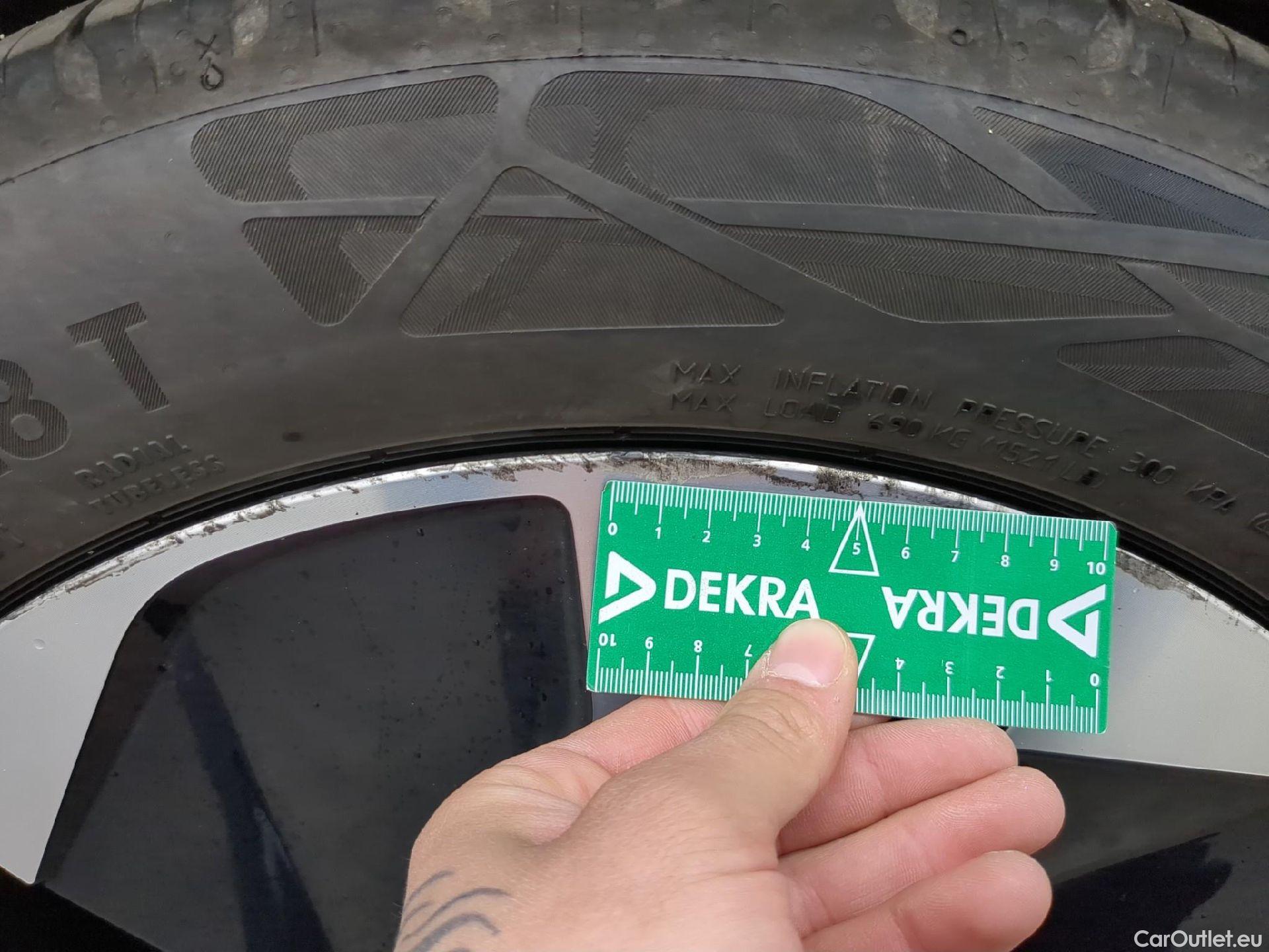  Volkswagen  ID.3 VOLKSWAGEN  / 2020 / 5P / Berline 58 kWh 204ch Pro Performance Active(SL) #6