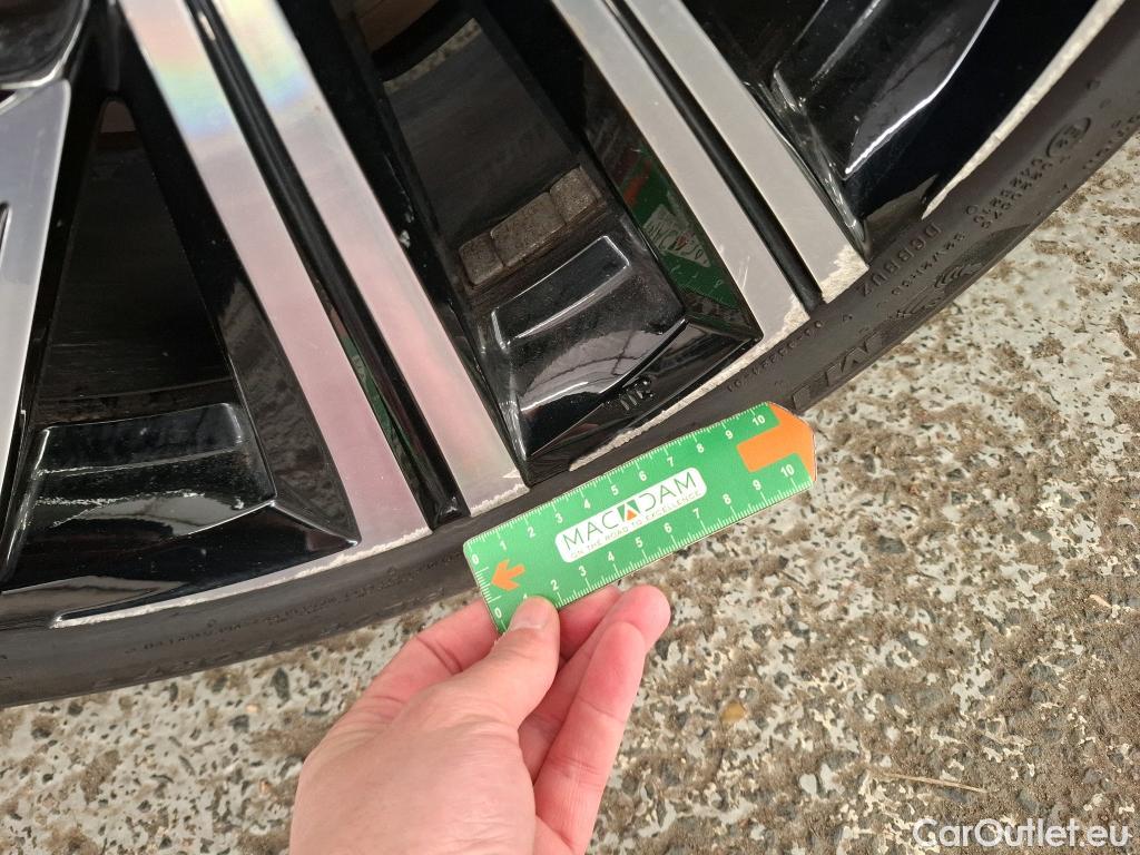  Toyota  Corolla TOYOTA  Touring Sports 2018 5P Break Hybride 184h Design #54