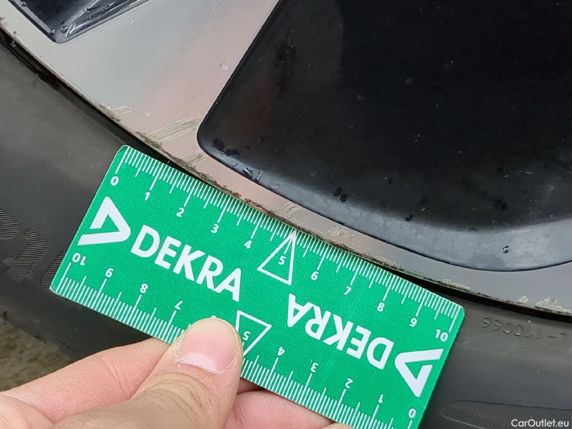  Volkswagen  ID.3 VOLKSWAGEN  / 2020 / 5P / Berline 58 kWh 204ch Pro Performance Active(SL) #4