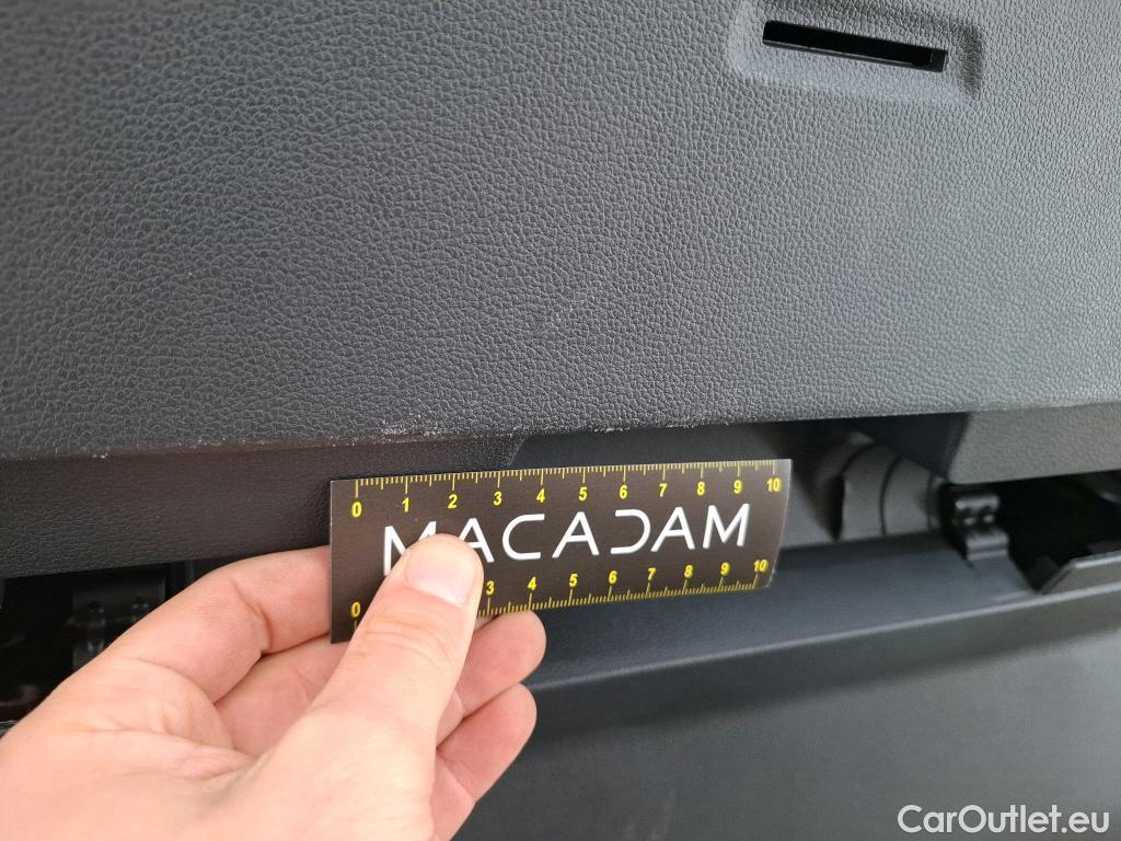  Volkswagen  Golf  VOLKSWAGEN / 2020 / 5P / Berline 1.0 eTSI OPF 110 DSG7 Life Business #9