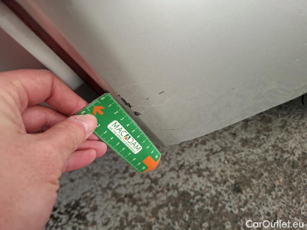  Toyota  Corolla TOYOTA  Touring Sports 2018 5P Break Hybride 184h Design #40