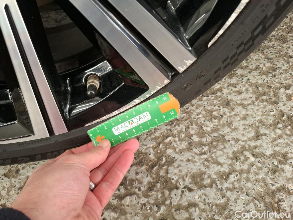  Toyota  Corolla TOYOTA  Touring Sports 2018 5P Break Hybride 184h Design #48