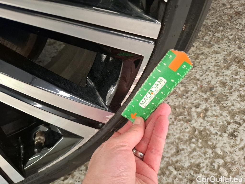  Toyota  Corolla TOYOTA  Touring Sports 2018 5P Break Hybride 184h Design #49