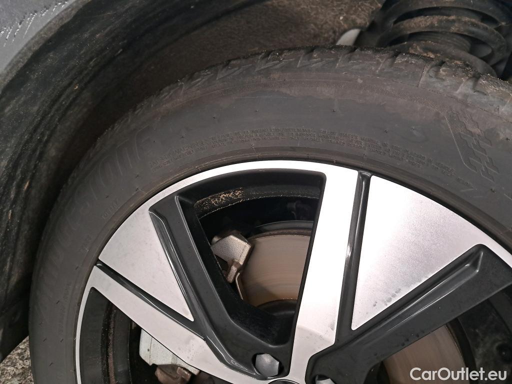  Volvo  XC 40 XC40 Pro Recharge Pure Electric AWD 78kWh BVA #20