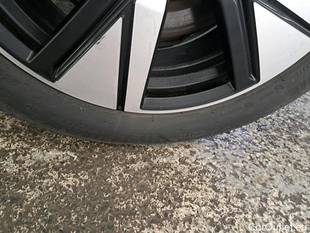  Volvo  XC 40 XC40 Pro Recharge Pure Electric AWD 78kWh BVA #17