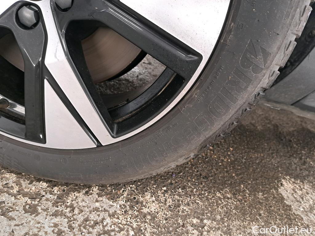  Volvo  XC 40 XC40 Pro Recharge Pure Electric AWD 78kWh BVA #22