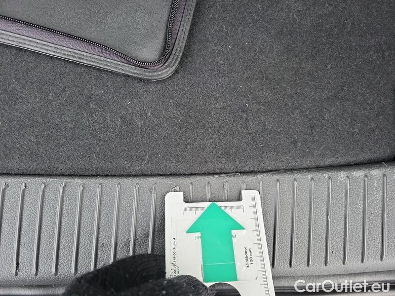  Hyundai  i30  (PD)(01.2017 ->)  Kom. 1.5T MHEV Premium AT #4