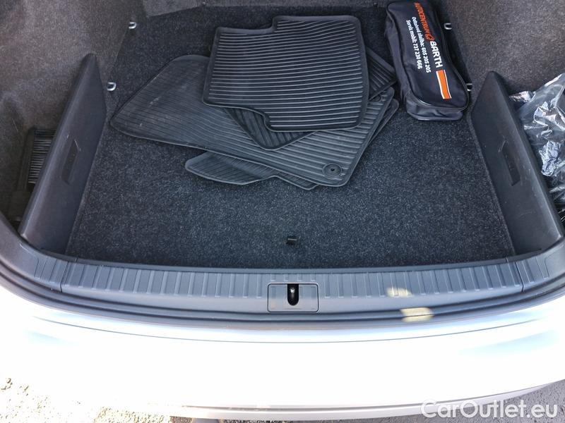  Skoda  Octavia  Combi (NX3)(2020) Oct.Combi 1.5TSI 110 Style Aut #7