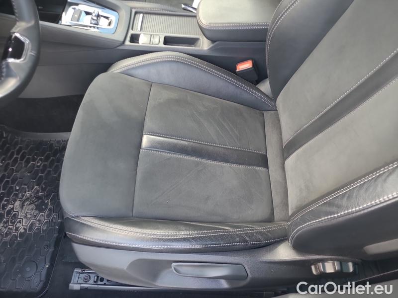  Skoda  Octavia  Combi (NX3)(2020) Oct.C.2.0TDI 110 4x4 Style AT #8