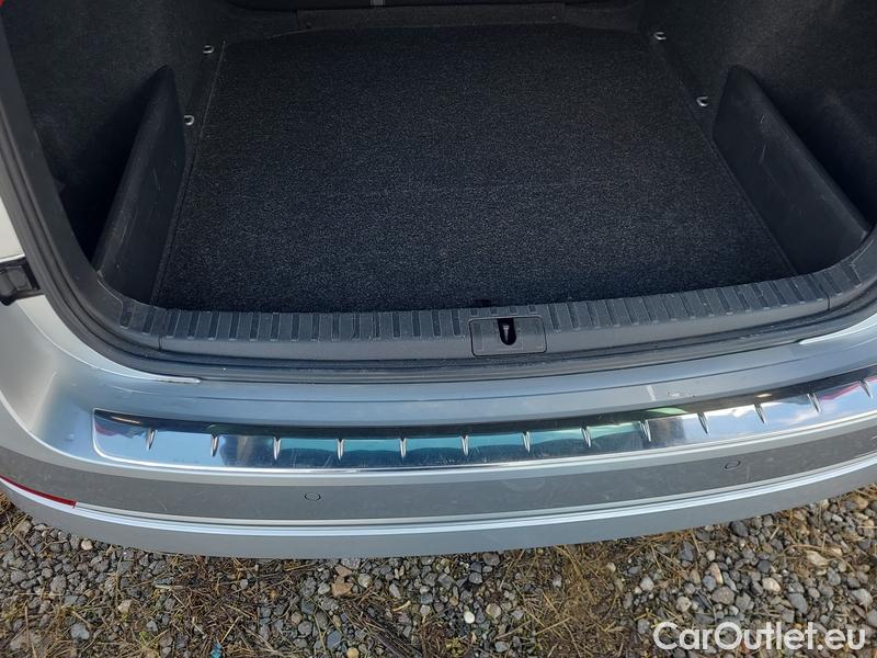  Skoda  Octavia  Combi (NX3)(2020) Oct.C.2.0TDI 110 4x4 Style AT #6