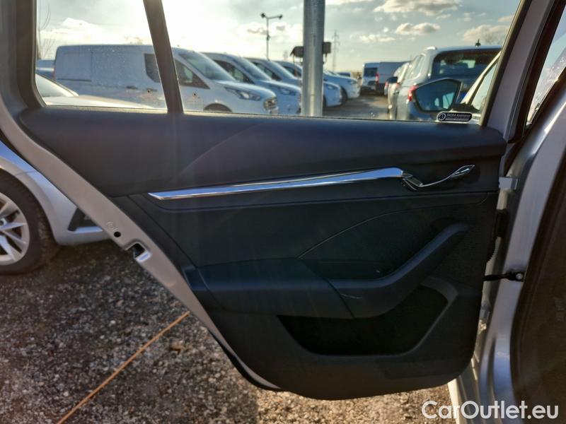  Skoda  Octavia  Combi (NX3)(2020) Oct.Combi 1.5TSI 110 Style Aut #8