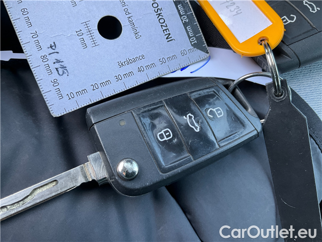  Skoda  Fabia  Com.1.0TSI 70 Ambition #24