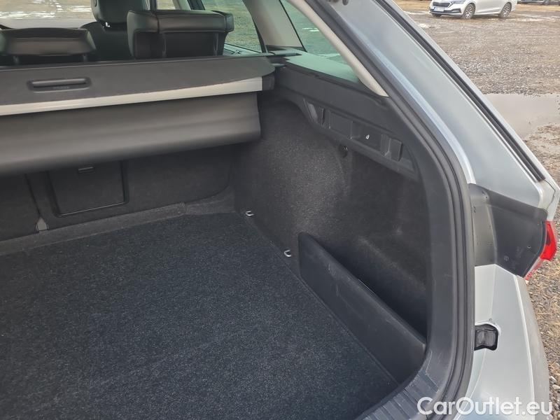  Skoda  Octavia  Combi (NX3)(2020) Oct.C.2.0TDI 110 4x4 Style AT #7