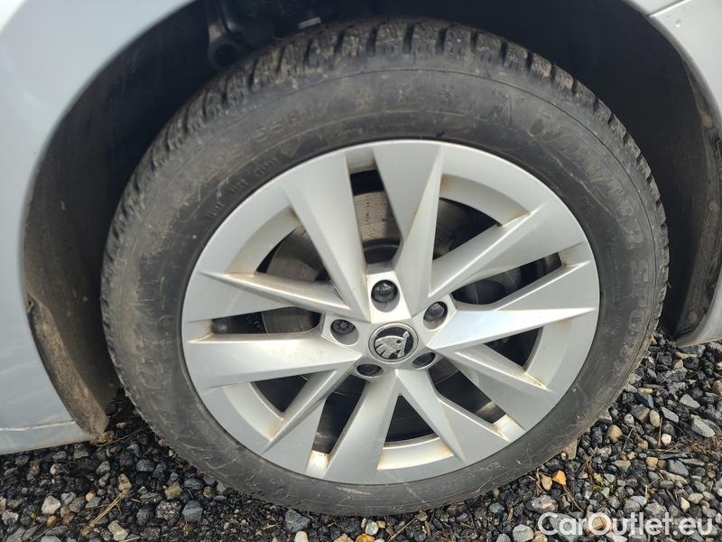  Skoda  Octavia  Combi (NX3)(2020) Oct.C.2.0TDI 110 4x4 Style AT #3