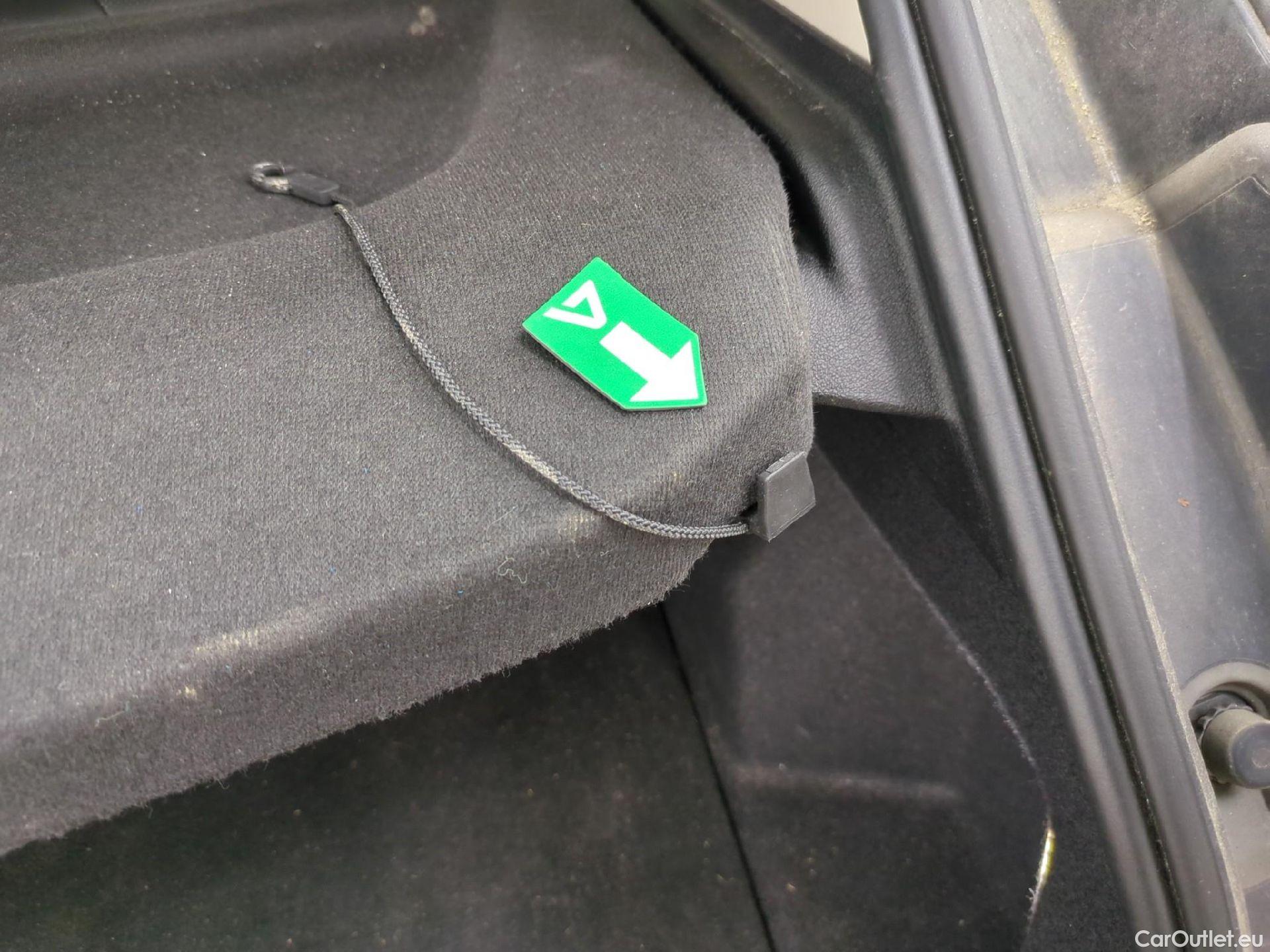  Bmw  2 Tourer BMW Série 2 Active Tourer / 2021 / 5P / monospace 225e xDrive 245ch Business Design DKG7 #4