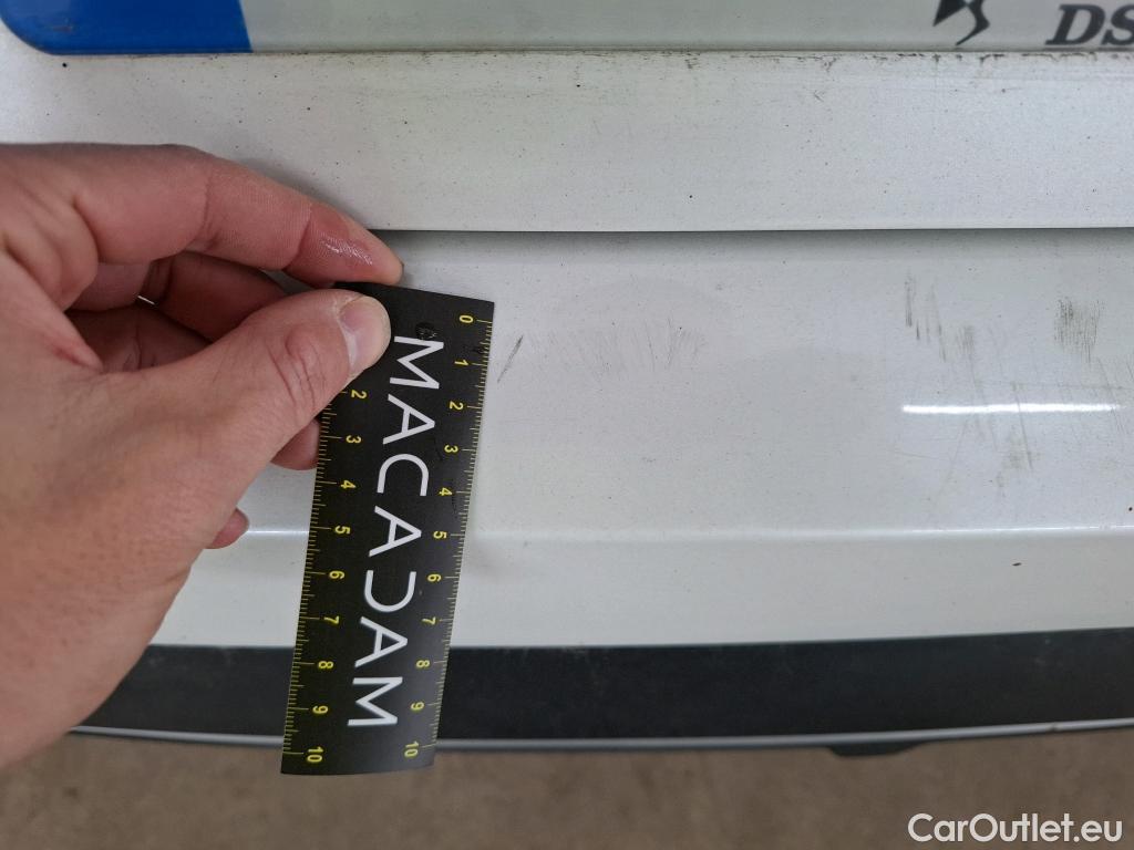  DS  DS7 DS DS 7 Crossback / 2017 / 5P / SUV BlueHDi 130 Auto PERFORMANCE Line + #36