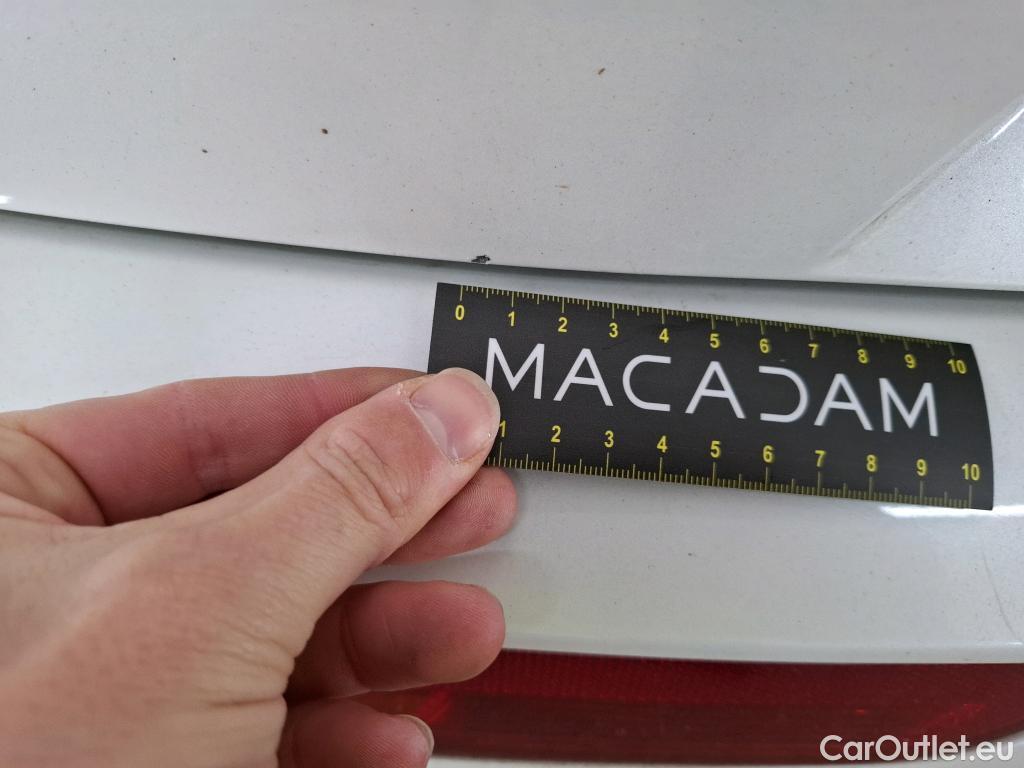  DS  DS7 DS DS 7 Crossback / 2017 / 5P / SUV BlueHDi 130 Auto PERFORMANCE Line + #32