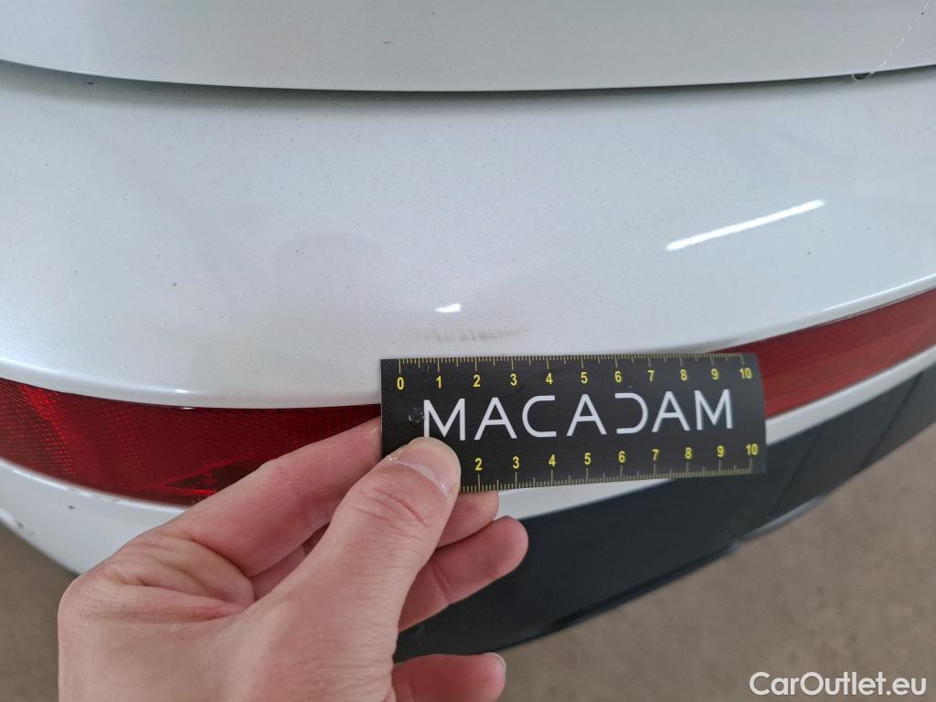  DS  DS7 DS DS 7 Crossback / 2017 / 5P / SUV BlueHDi 130 Auto PERFORMANCE Line + #34