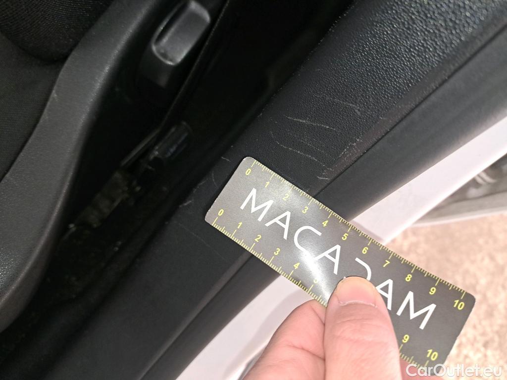  Citroen  C3  Feel Pack 1.5 BlueHDI 100CV BVM6 E6d #43