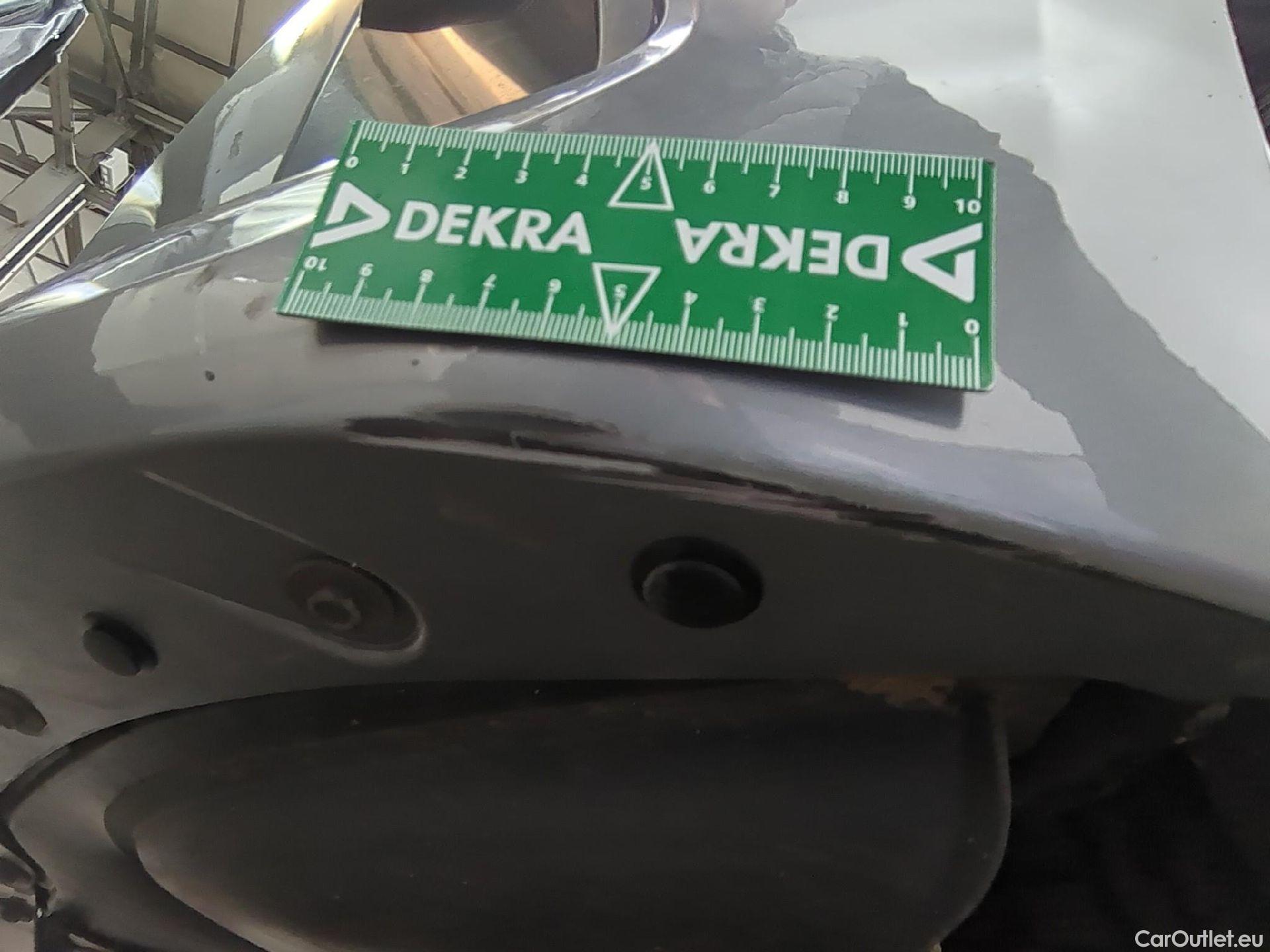  Bmw  Serie 3 BMW Série 3 Touring / 2022 / 5P / Break 320e 204ch Business Design BVA8 Hybride #11