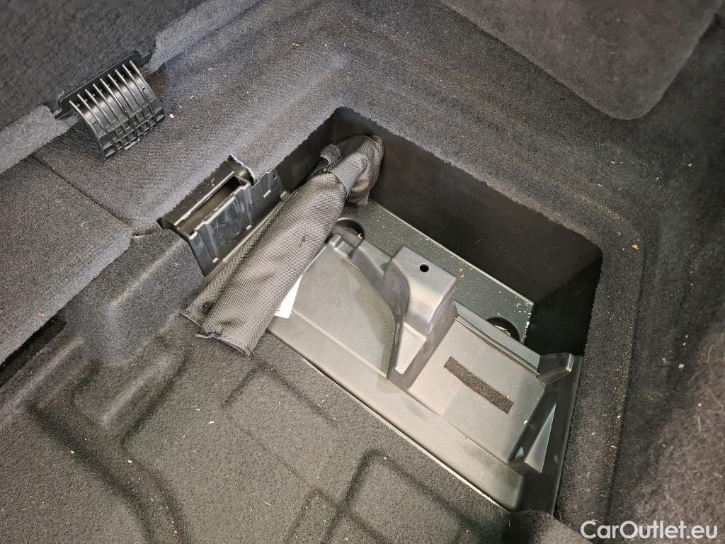  Bmw  Serie 3 BMW Série 3 Touring / 2022 / 5P / Break 318d 150ch Business Design BVA8 #5