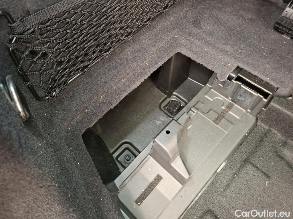  Bmw  Serie 3 BMW Série 3 Touring / 2022 / 5P / Break 318d 150ch Business Design BVA8 #4