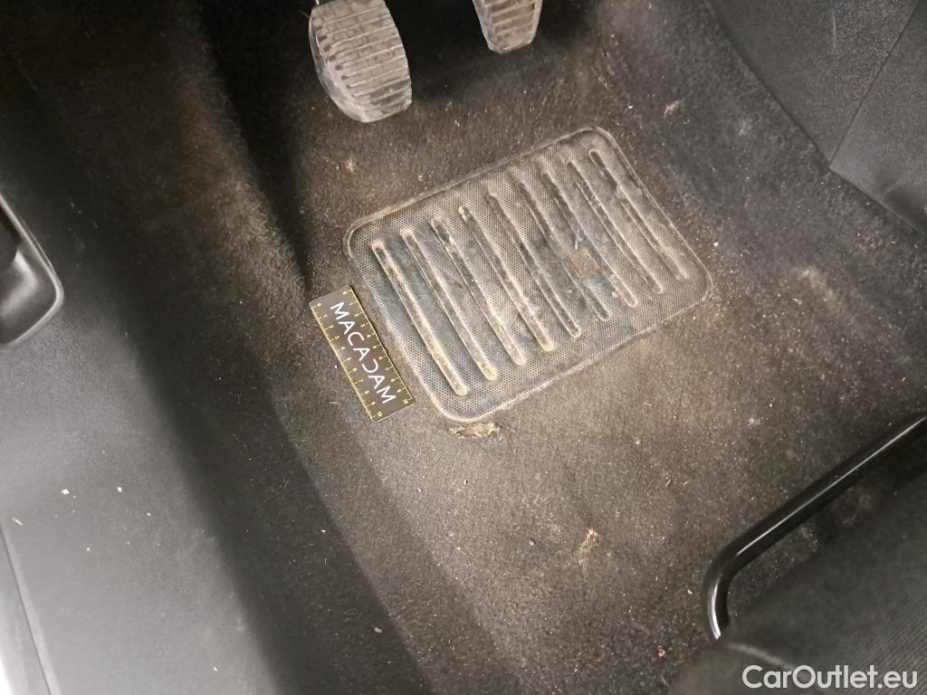  Citroen  C3  Feel Pack 1.5 BlueHDI 100CV BVM6 E6d #44