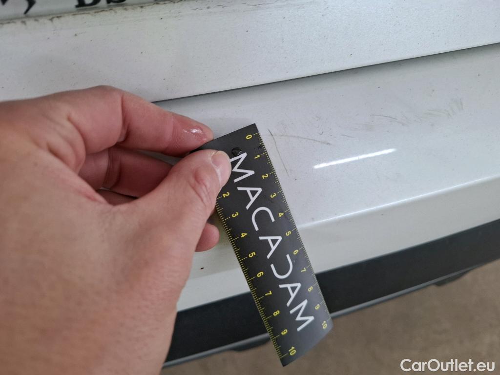  DS  DS7 DS DS 7 Crossback / 2017 / 5P / SUV BlueHDi 130 Auto PERFORMANCE Line + #35