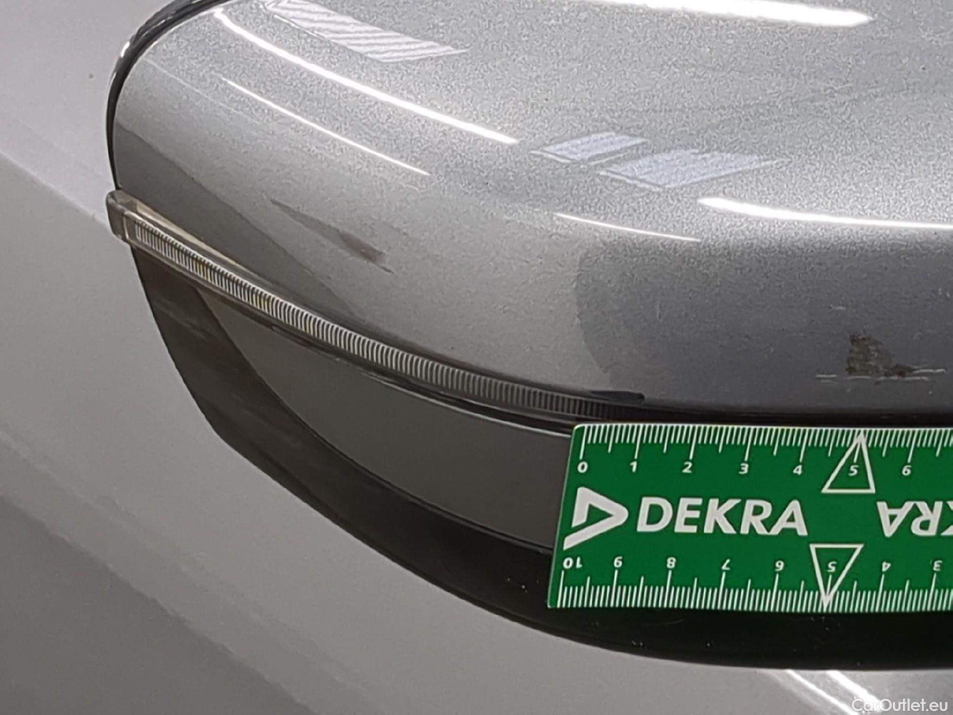  Bmw  Serie 3 BMW Série 3 Touring / 2022 / 5P / Break 320e 204ch Business Design BVA8 Hybride #10