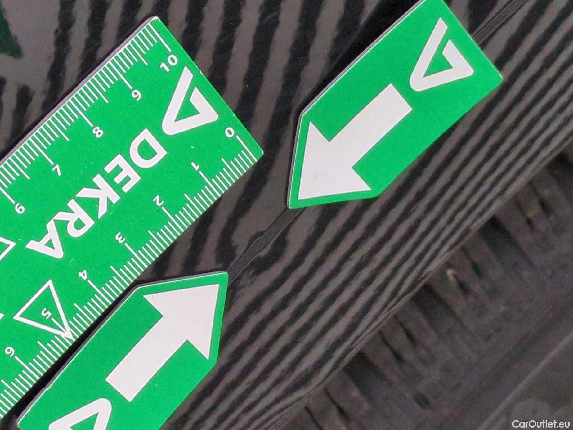  Bmw  2 Tourer BMW Série 2 Active Tourer / 2021 / 5P / monospace 225e xDrive 245ch Business Design DKG7 #18