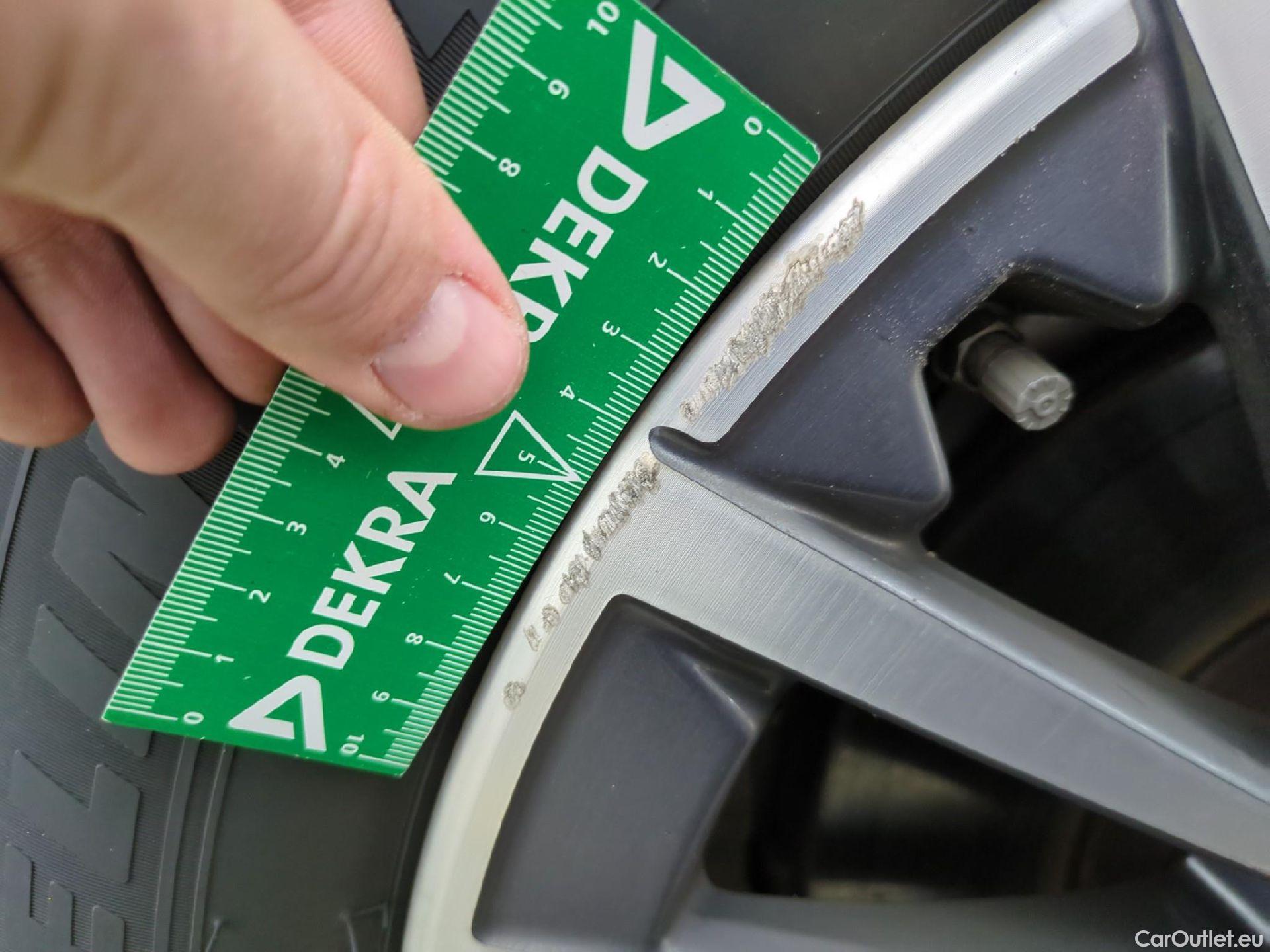  Bmw  2 Tourer BMW Série 2 Active Tourer / 2021 / 5P / monospace 225e xDrive 245ch Business Design DKG7 #8